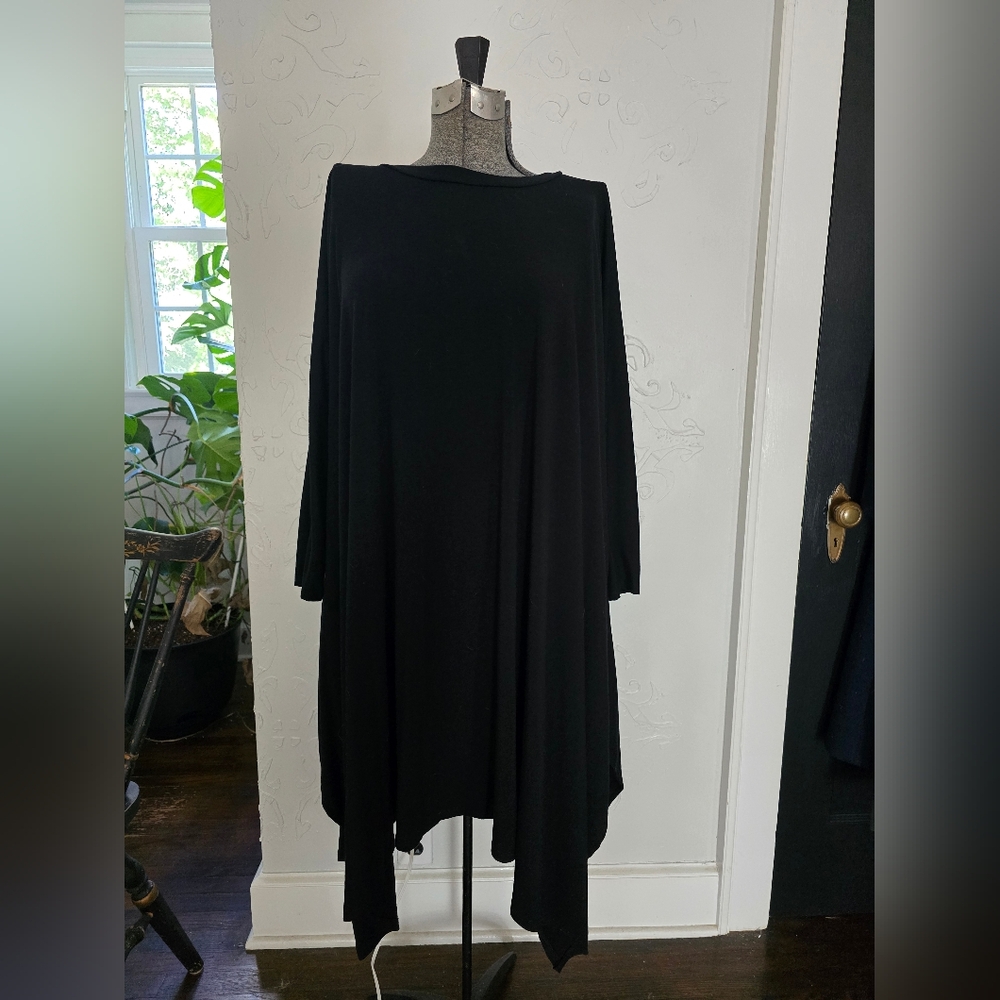 Foxblood 3/4 sleeve tunic with pockets black unsized